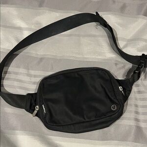 Lululemon 2L Crossbody Bag